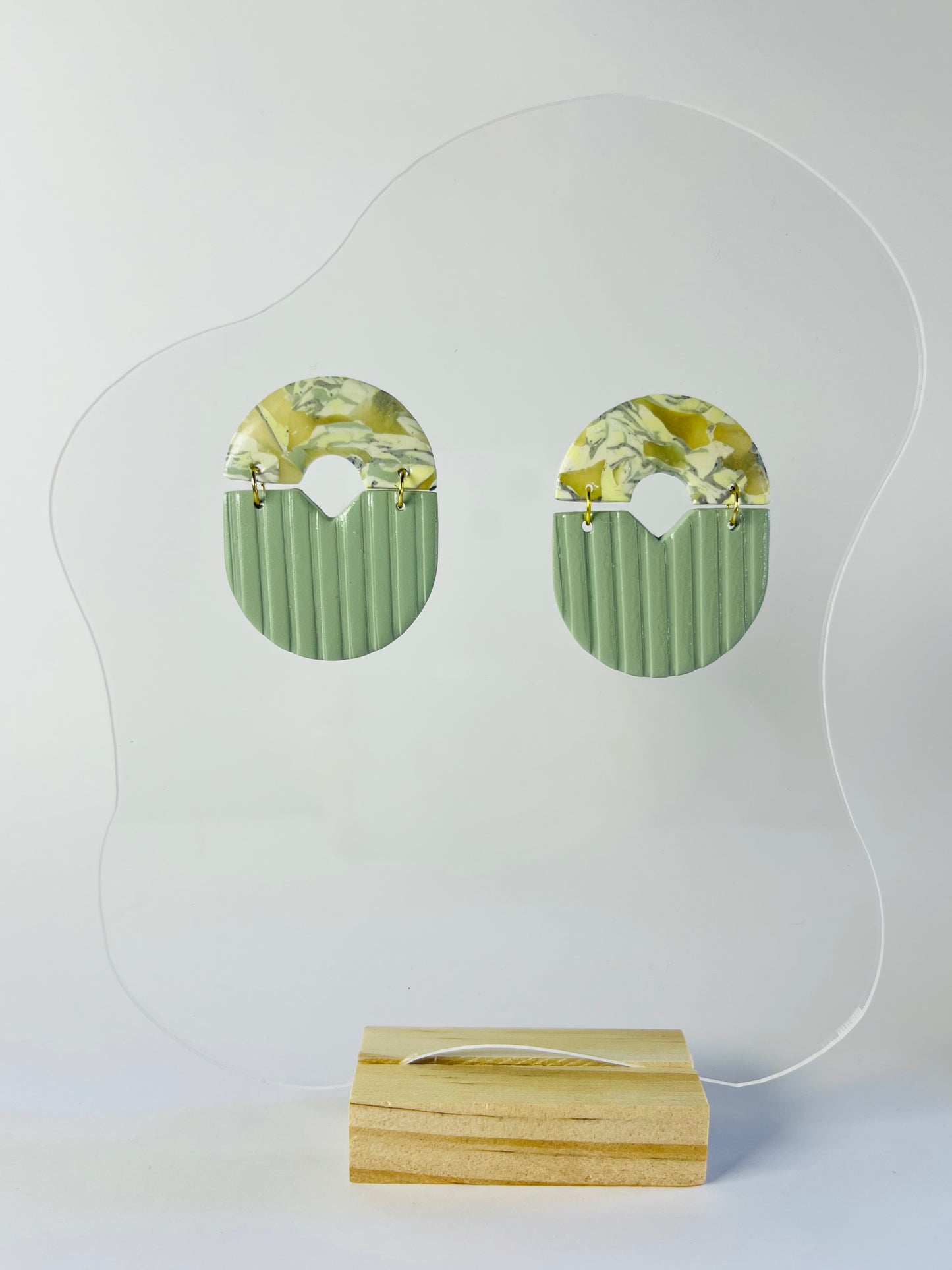 It’s Marbleous - Oval Organic Arch Earrings